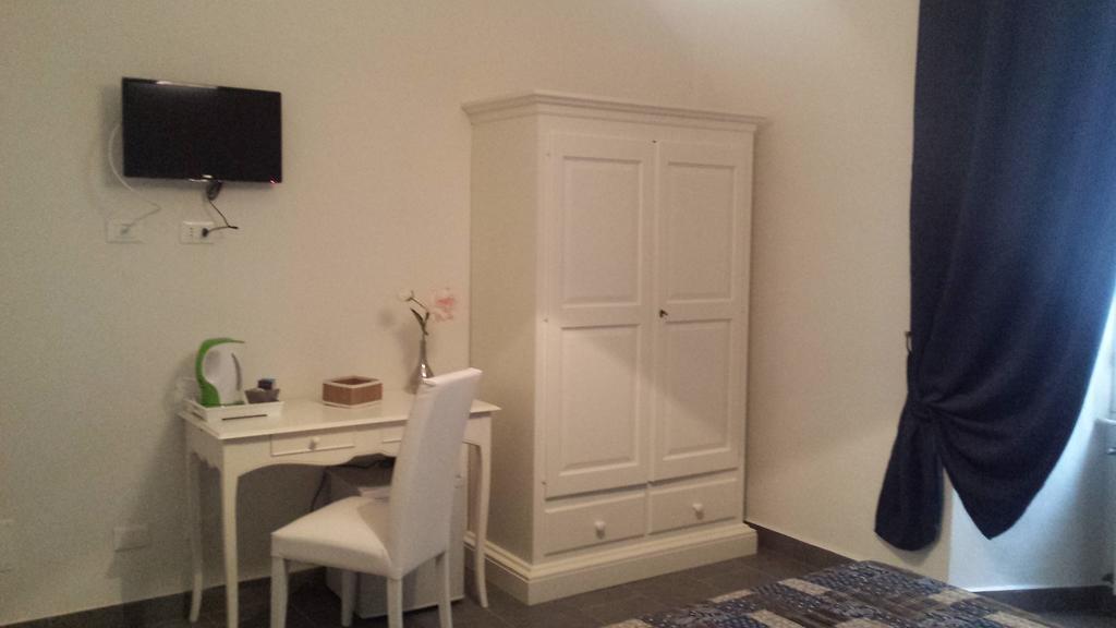 A Porta Rocca Hotel La Spezia Room photo